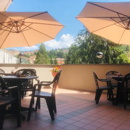 Hotel Elvira 3*