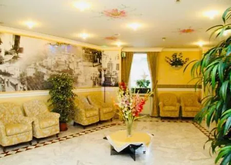 Elvira Hotel 3*