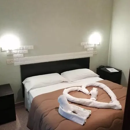Elvira Hotel 3*