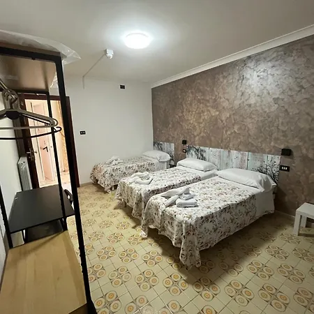Elvira Hotel 3*