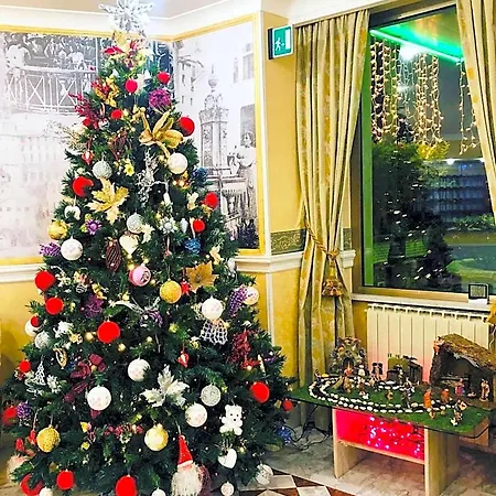 Elvira Hotel
